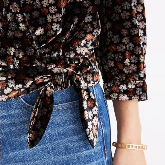 Madewell Velvet Wrap Top in Petite Blooms - Picture 4 of 11
